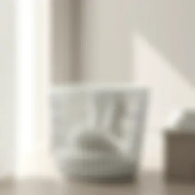 Ergonomic Design for Practical Use Ergonomically designed curved laundry basket for ease of use